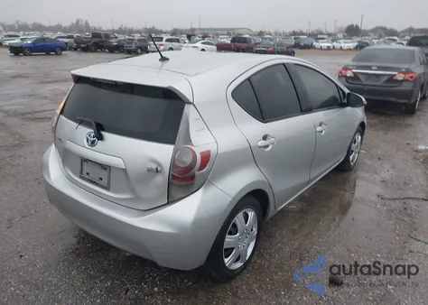 2013 Toyota Prius C Two из США, поврежденный, VIN JTDKDTB35D1539302